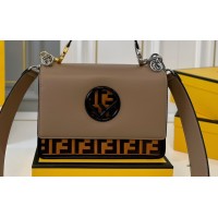 BOLSA FENDI KAN L F