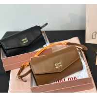 CARTEIRA CROSSBODY FLIP MIU MIU